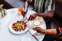 Jídlo v hotelu nebo okolí