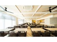 Hotel Torifito Miyakojima Resort - Vacation STAY 79485vにあるレストランまたは飲食店