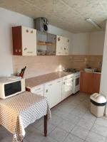 A kitchen or kitchenette at Privat Greta