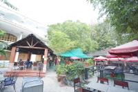 Restaurace v ubytování Nhà Hàng Khách Sạn Hòa Bình 2