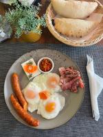 Φαγητό σε αυτό το διαμέρισμα ή κάπου εκεί κοντά