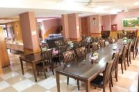 Un restaurante u otro lugar para comer en Hotel Garden Latorre