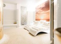 Łóżko lub łóżka w pokoju w obiekcie Hotel Court Wellness&Spa