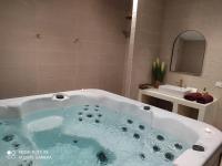 Plan piętra w obiekcie Studio Gîtes des Colombières Piscine & Spa