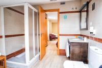 A bathroom at Hotel Alda Bonaval