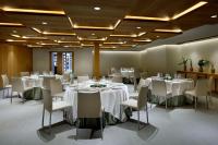 A restaurant or other place to eat at Hyatt Regency Hesperia Madrid