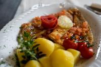 Jídlo v hotelu nebo okolí