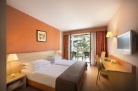 Ein Bett oder Betten in einem Zimmer der Unterkunft Remisens Hotel LUCIJA