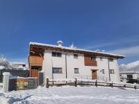 Budynek, w którym mieści się apartament