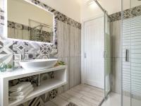 Łazienka w obiekcie Villa Chicca by Interhome