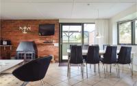 TV a/nebo společenská místnost v ubytování Holiday Home Hybenvej Iii