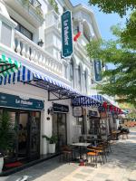 El edificio en el que está el hotel