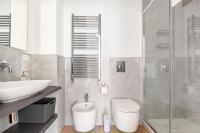 A bathroom at Bright Terrace in Milano