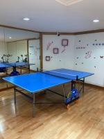 Stolní tenis v ubytování Sea Views Indoor Pool Sauna Gym Wifi nebo okolí