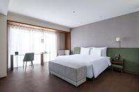 Humble Boutique Hotelにあるベッド