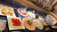 ホテルの敷地内または近くでの食事または食べ物