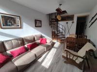 Posezení v ubytování apartamento dúplex en la Molina