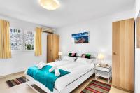 Postel nebo postele na pokoji v ubytování Most Luxurious Villa Costa del Sol