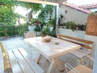 A balcony or terrace at Papadioti Apartments