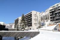 a view of a building in the snow at Résidence Andromede - Studio pour 4 Personnes 05 in Flaine