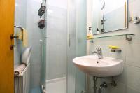 Kúpeľňa v ubytovaní Apartments Fuma 161