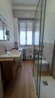 A bathroom at Pitagora