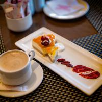 Jídlo v hotelu nebo okolí