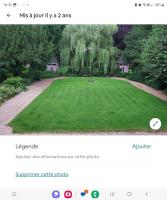a screenshot of a webpage of a yard at Gîtes du Manoir de la Porte in Les Authieux-sur-Calonne
