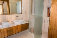 Ein Badezimmer in der Unterkunft Belsize Villas