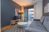 TV a/nebo společenská místnost v ubytování Modern and bright apartment in Eixample 2-2