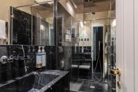 A bathroom at Numa Florence Palazzo Moro
