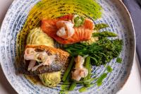 Jídlo v hotelu nebo okolí