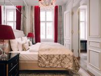 Posteľ alebo postele v izbe v ubytovaní Hotel Sacher Wien
