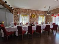 Reštaurácia alebo iné gastronomické zariadenie v ubytovaní Hotel Restaurante Setos