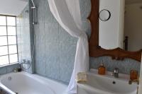 A bathroom at Dolichi House