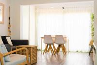 Posezení v ubytování Beautiful One Bedroom Ground Floor Apartment - VeraLuna