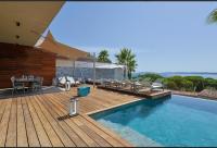 Piscina de la sau aproape de Villa d&#39;exception avec piscine &agrave; 300 m de la mer &agrave; Sainte Maxime - Villa Oc&eacute;ane