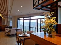 O zonă de relaxare la Alvea Hotel and Residences