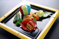 ホテルの敷地内または近くでの食事または食べ物