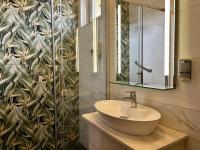Łazienka w obiekcie Hotel Négy Évszak