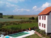 Bazén v ubytování Villa Filip by Interhome nebo v jeho okolí