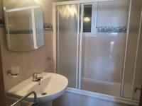 Koupelna v ubytování A H RENTALS Montemar 3 apartamento