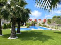 The swimming pool at or close to Magnifico apartamento de planta alta LA ISLA