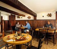 Nápoje v ubytování Altdeutsches Gasthaus Roter Hirsch