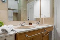 Koupelna v ubytování 1 Bedroom Apartment in Andalucía del Mar - Puerto Banús