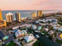 Ein allgemeiner Blick auf Gulf Shores oder ein Stadtblick von des Ferienhauses aus