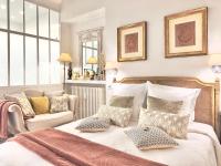 LES ANGES DELUXE AVIGNON - Luxury Home & Exclusive Private Toursにあるベッド