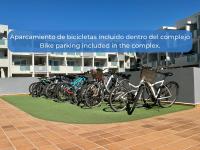 Jazda na bicykli v okolí ubytovania Chocolate Cookie- Piscina, terraza soleada, cocina completa y WIFI