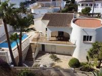 Bazén v ubytovaní Three bedroom villa with private pool in Moraira alebo v jeho blízkosti