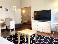 Telewizja i/lub zestaw kina domowego w obiekcie La Maison de Mathilde
